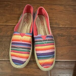 MIA Multicolor Striped Slip-Ons. Amore Freedom Espadrille Slip On Sneakers 8.5M